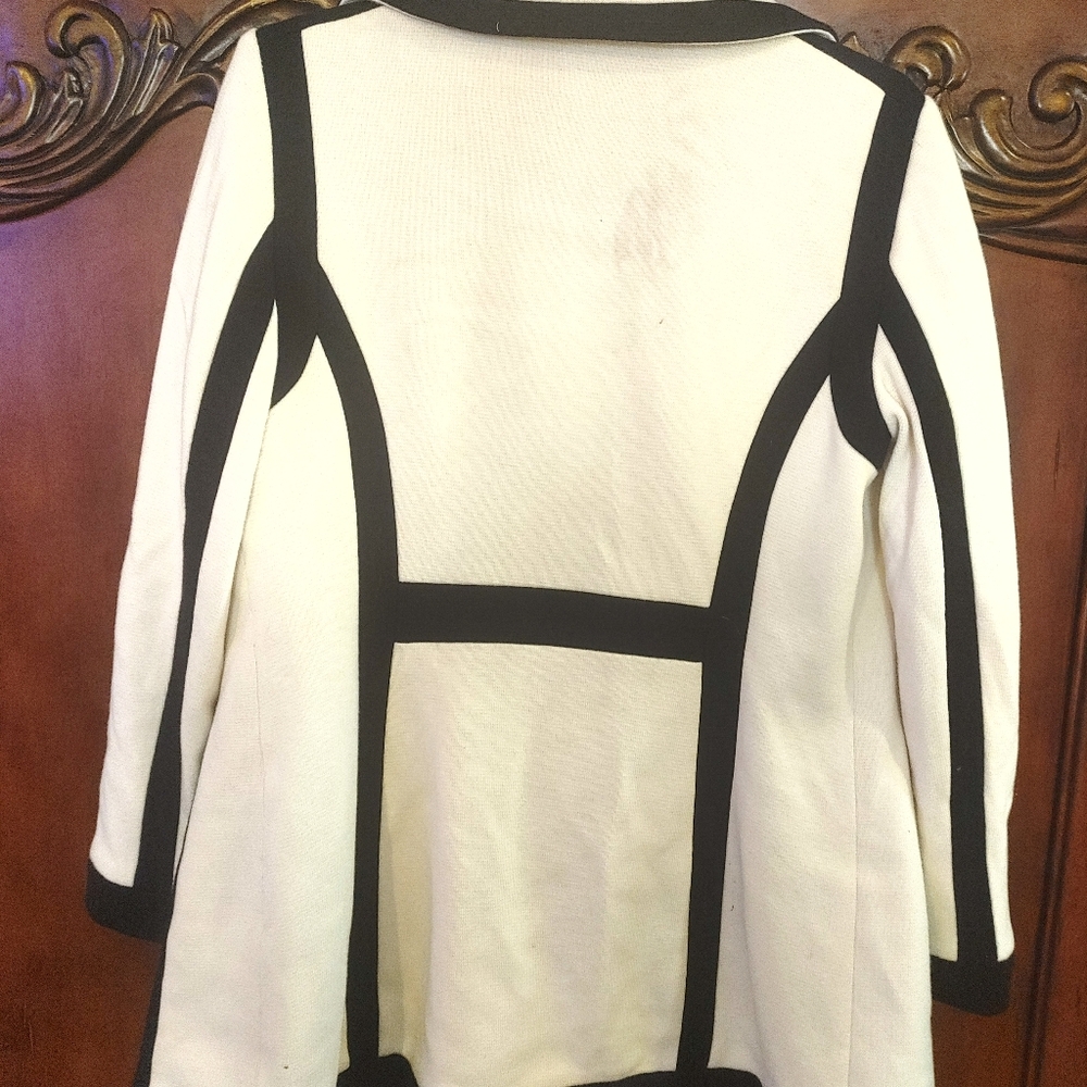 Ladies jacket - Picture 2 of 3